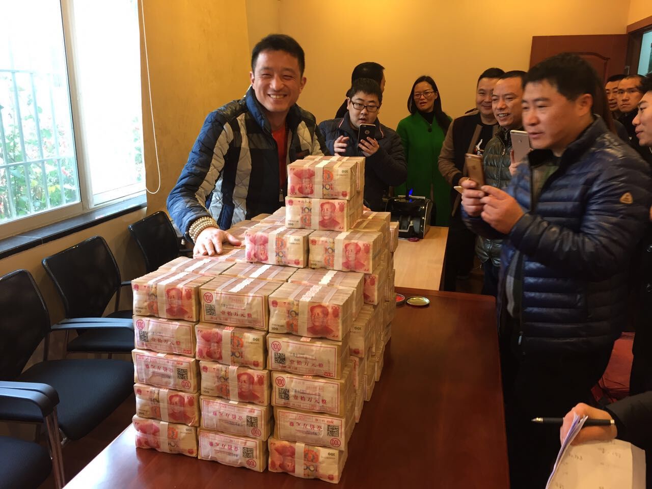 切實履行社會責任幫助地方解圍脫困 ——四川發(fā)展資產管理有限公司幫扶網(wǎng)貿港項目